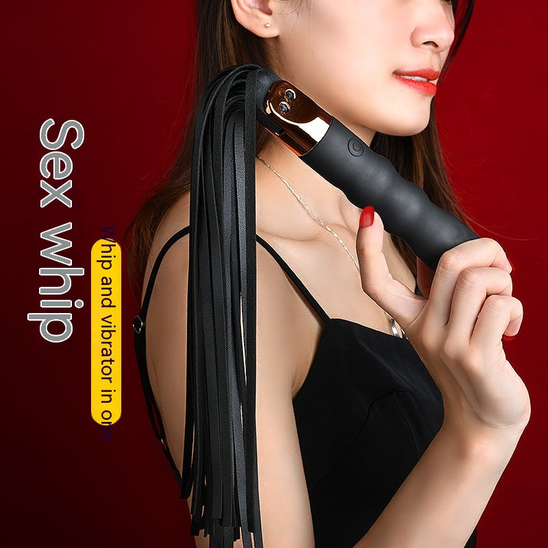 Látigo vibrador Kiara — silicona recargable